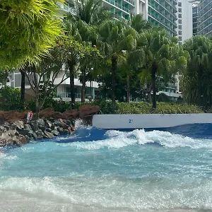 The Bahamas And Maldives At Azure Residences Near Airport Appartement